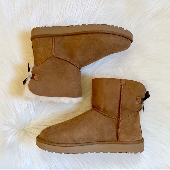 UGG Chestnut Mini Bailey Brooch Boots - Picture 4 of 8